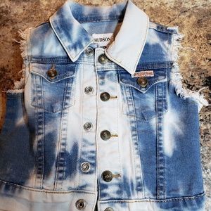 Size 12 months Hudson vest